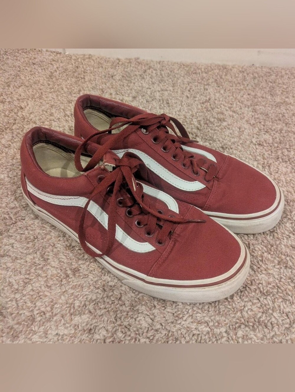 Vans Old Skool Burgundy Maroon Shoes - Men’s 7 / Women’s 8.5
